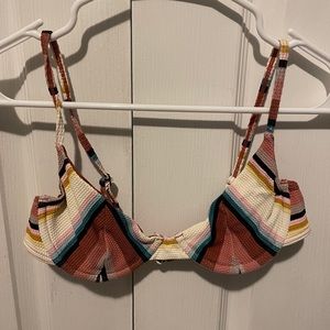Billabong bikini top